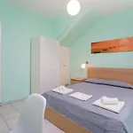 Sirenas Maisonnettes By The Groundfloor And Semi Basement