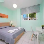 Sirenas Maisonnettes By The Groundfloor And Semi Basement Διαμέρισμα