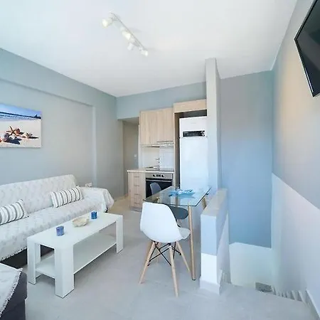 Sirenas Maisonnettes By The Groundfloor And Semi Basement Apartament