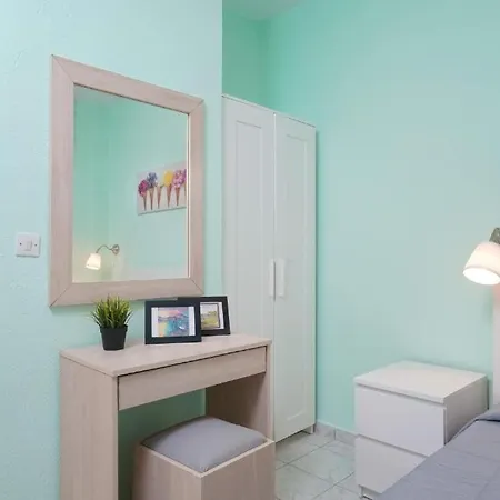 Apartment Sirenas Maisonnettes By The Groundfloor And Semi Basement