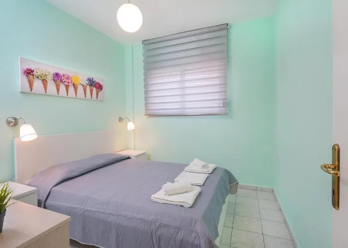 Sirenas Maisonnettes By The Groundfloor And Semi Basement Apartament Chrysi Ammoudia